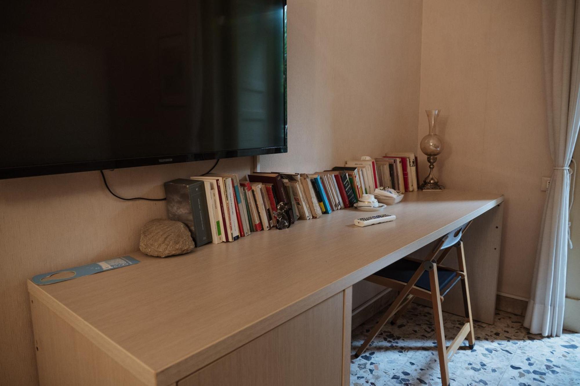 Bed And Books Bed and Breakfast Catánia Buitenkant foto